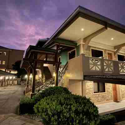 By the Sea度假村飯店 Hotel Exterior