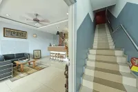 OYO 90644 M Three Hotel Hotel di Seri Manjung