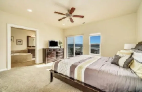 D25-2 Deck Unit Riverview w/ATCH garage Sunserra nearby heated pool and hot tub