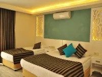 Aura Boutique Hotel Hotels near Titreyengol