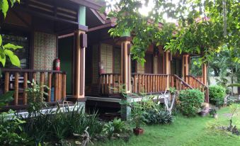 The Red Palm Resort - Housity