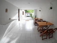 A Oca Hostel Bar Hotels near Manaira