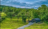 Charming Hideaway with Hot Tub and Private Pond - Cozy Rustic Retreat Hotels in Callicoon