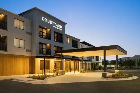 Courtyard Greenville