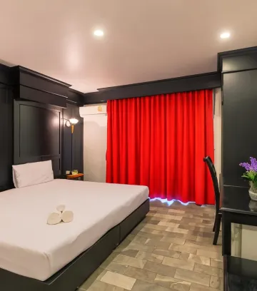 ดีลักซ์บัลโคนี่