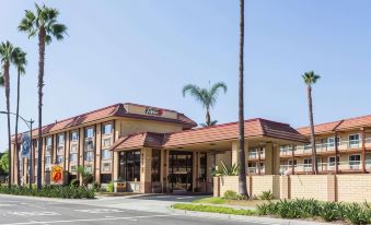 Super 8 by Wyndham Anaheim/Disneyland Drive