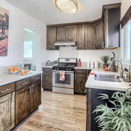 Entire Remodeled House 2B1B in LA w/self check-in