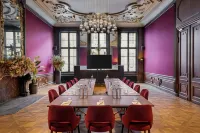 Sapphire House Antwerp, Autograph Collection