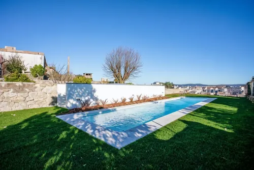 Liiiving in Porto - Haven Pool Apartment