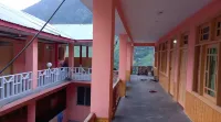 Rakaposhi Guest House Hotel di Kaghan
