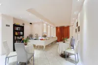 Golden Rose Suites - breakfast