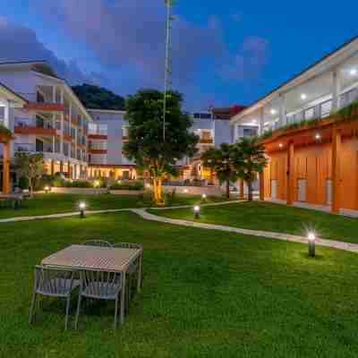 文圖斯帕岸島 Hotel Exterior