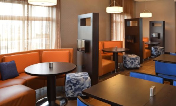 Courtyard Youngstown Canfield