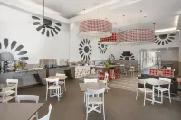 Mantra PortSea Hotels in Port Douglas