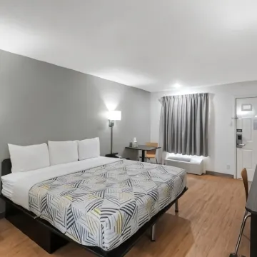 Motel 6 Bryan, TX - University Area Hotels near Intramural Fields