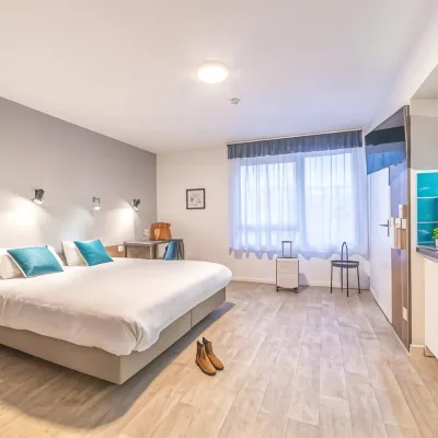Break & Home Paris Italie Porte de Choisy Hotels near Theatre El Duende