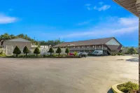 Days Inn by Wyndham Huntington