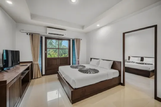 SimPly Stay Fisherman's Village