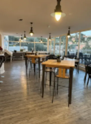 費南思比拉特酒店