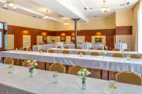 Hotel Golden Eagle Các khách sạn ở Zeliezovce