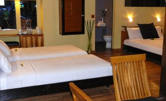 JavaCove Beach Hotel