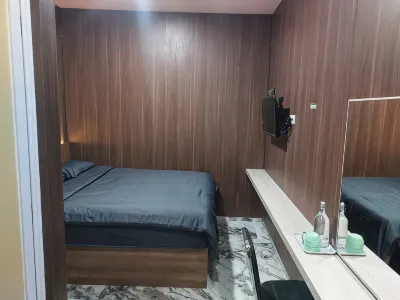 V Quin St. Joseph Church (Gedangan Church) 주변 호텔