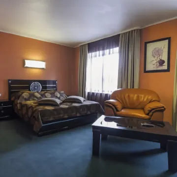 Строитель Отели в г. 