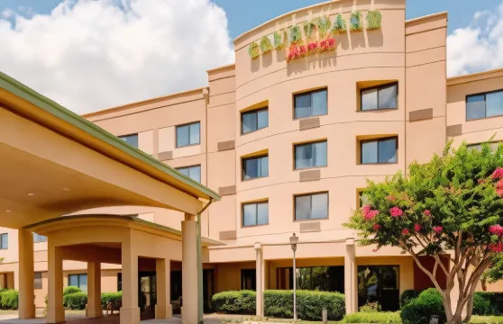 羅阿諾機場萬怡酒店