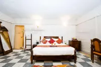 Desert Dream Royal Camp with Pool Hotels in Sam