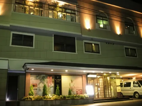 โรงแรมลีโอพลาซา