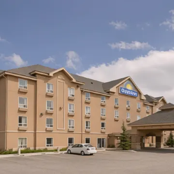 Days Inn by Wyndham Calgary Airport