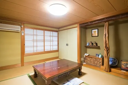 Yamashiroya Ryokan Отели в г. Айнан
