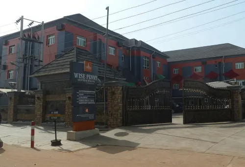 Wise Penny Suites and Spa Hotels in Asaba