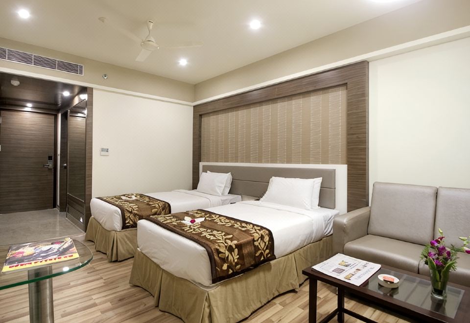 2. Hotel Ab..