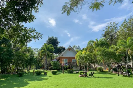 Tanihill Resort Отели в г. Суан Пхынг