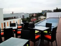 Kavin Buri Green Hotel - piscina