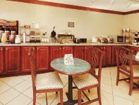 Days Inn by Wyndham Southaven MS - breakfast