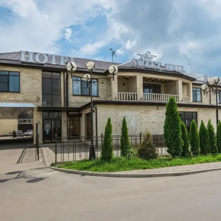 Sweet Hall (Свит Холл)