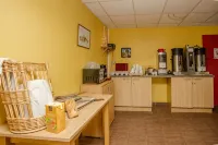 Auberge de Jeunesse HI Pontarlier - breakfast