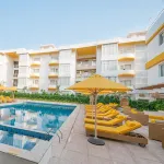 BloomSuites l Calangute - شاطئ