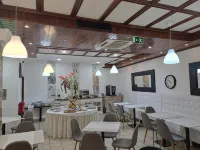 Hotel Square - breakfast