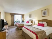 Ramada by Wyndham Houma Hotels in 