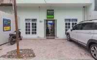 Urbanview Hotel Nakasya Burangrang Ξενοδοχεία στην πόλη Burangrang