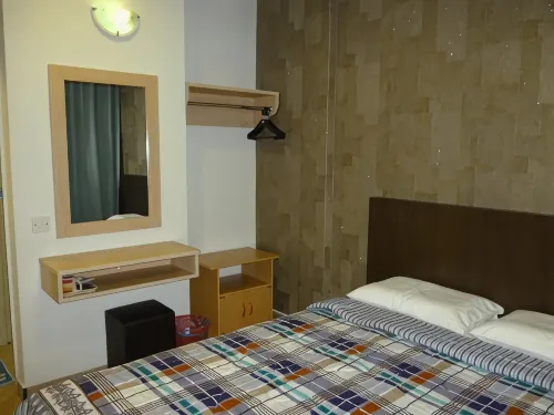 G Six Hotel