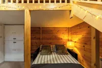 Walliswood Lodge - Rural Retreat - Newly converted, Wood Burner, Air Con, wi-fi - 2 Sao