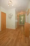 Riverbank View Three Bedroom Apartment with Free Parking - balcone