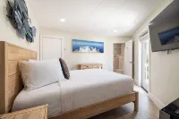 Conch Key Fishing Lodge & Marina