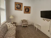 #26 Downtown Apartment with city views Hotels in Lorain