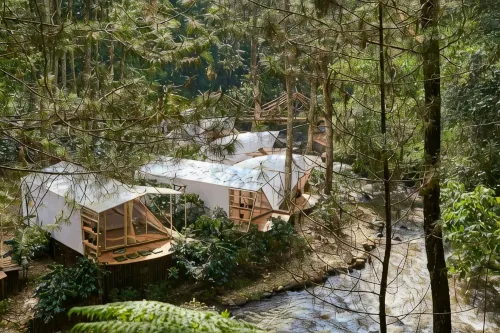 LuxCamp Pangalengan by Horison - Morgenmad