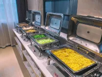 VX Hotel (Wuzhou High-Speed Railway South Station Canghai Park) - พร้อมอาหารเช้า